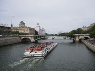 paris - la seine - bateau mousse 